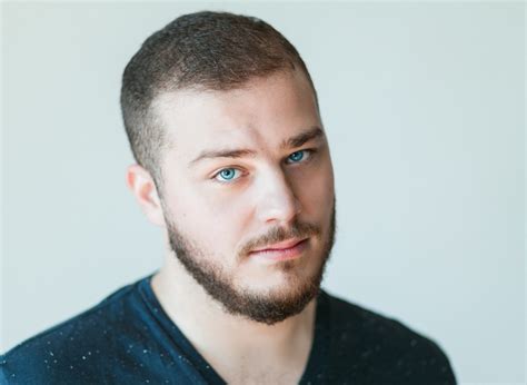 Short Beard For Round Face