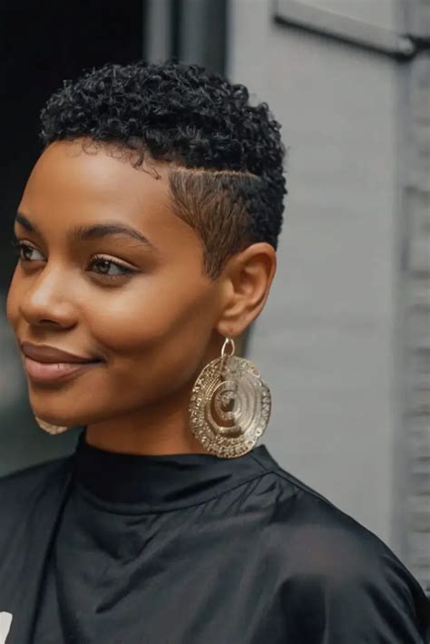 Short Box Haircut For Ladies