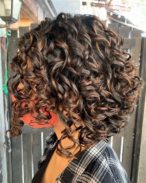Short Curly Hair Color Highlights