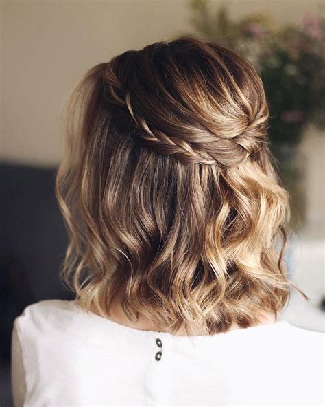 Chic and Trendy: Top Short Hairdos for Your Dream Wedding Look