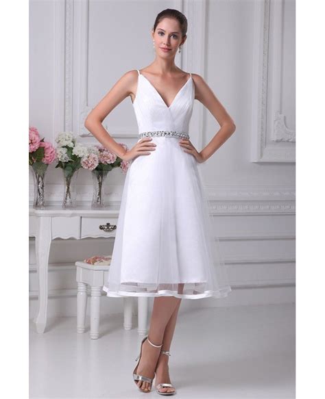 Short Wedding Dresses: Giving your backyard marriage a sight to remember