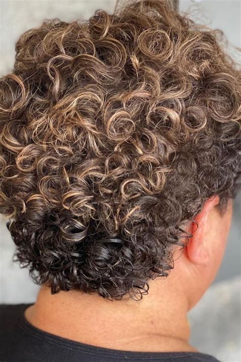 Short and Tidy Curls