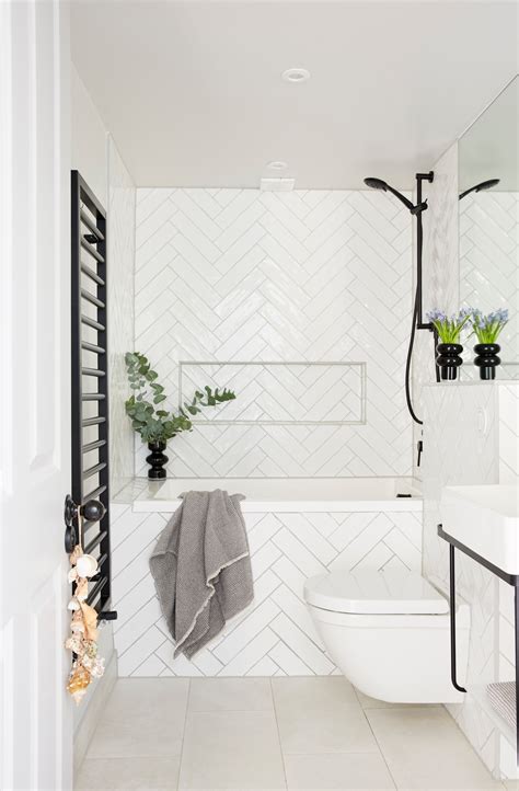 Showers With White Tile