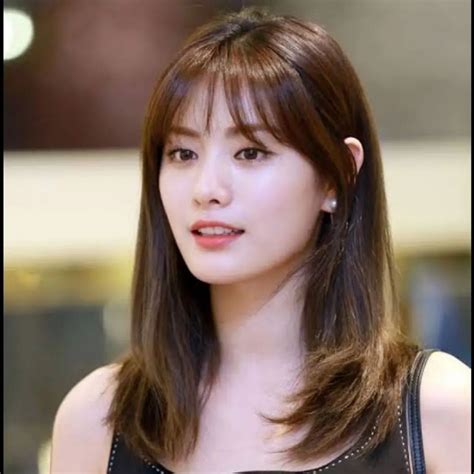 Side-Swept Bangs (Korean Style)