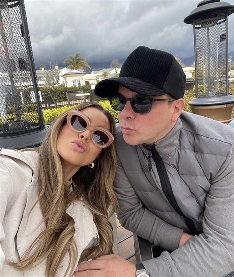 Sierra Elisabeth Digital Presence