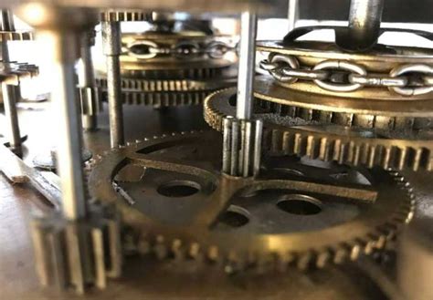 Signs Your Clock Needs Repair