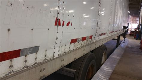 Signs of Enclosed Trailer Damage