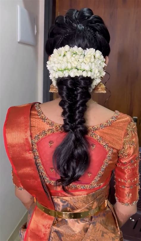 Simple Hairstyle For Saree