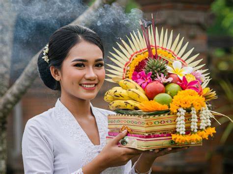 Simbol besi dalam Hari Pagerwesi
