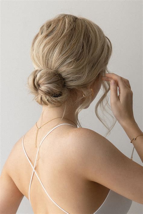 Simple Bun Hairs   tyle For Wedding