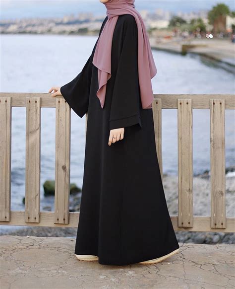 Simple Burqa Designs In Diamond