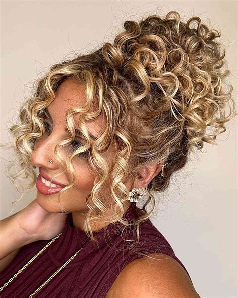 Simple Curly Hair Updo
