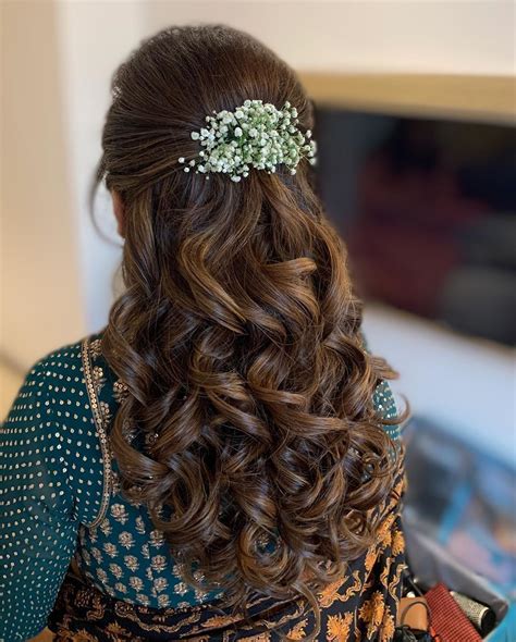 Simple Hair Style For Reception