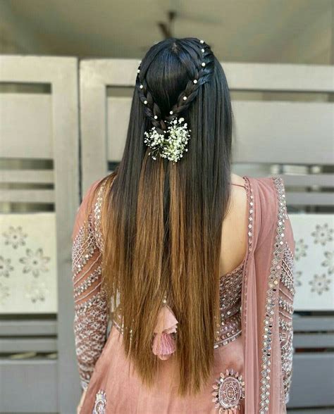 Simple Hair Style In Party