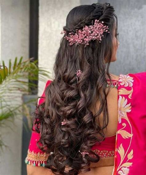 Simple Hairstyle For Saree