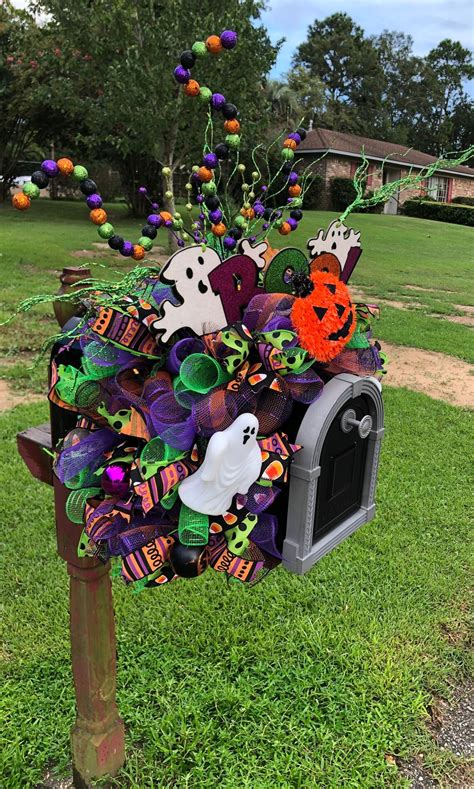 Simple Halloween Mailbox Decorations