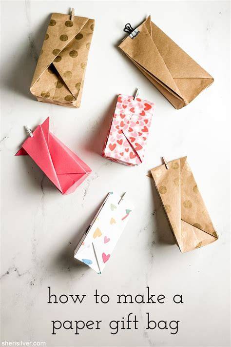 Simple paper gift bags