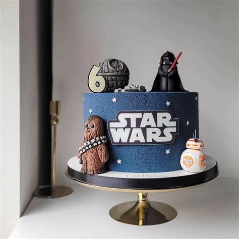 Simple Star Wars Cake