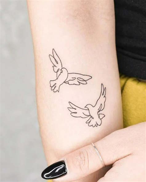 Simple Tattoo Bird Designs