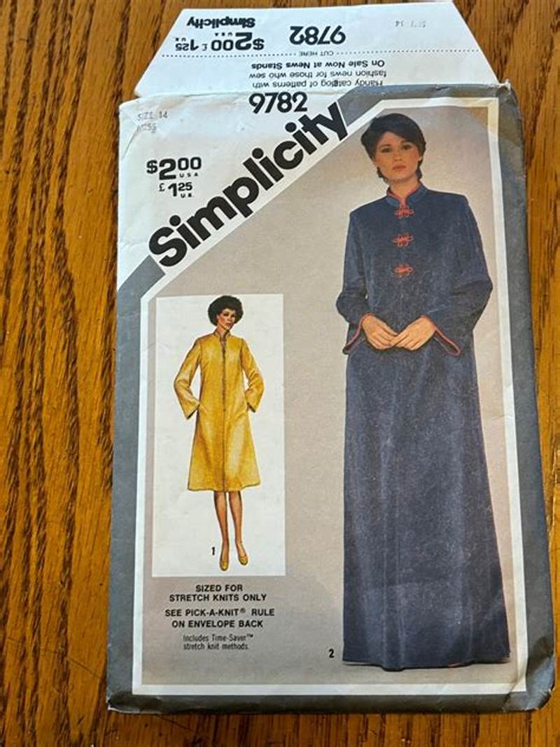 Simplicity Robe Pattern