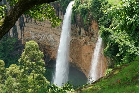 Sipi Falls Scenery