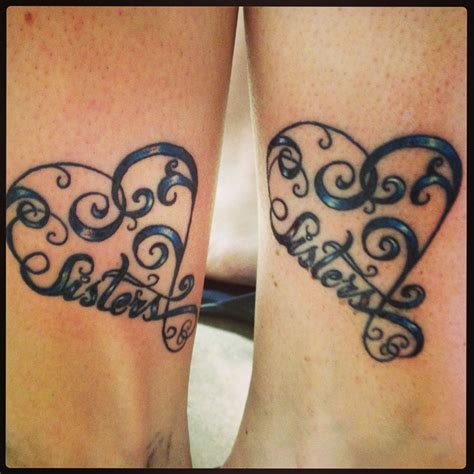 Heart Shaped Sister Tattoos Tatouage soeurs, Tatouage de