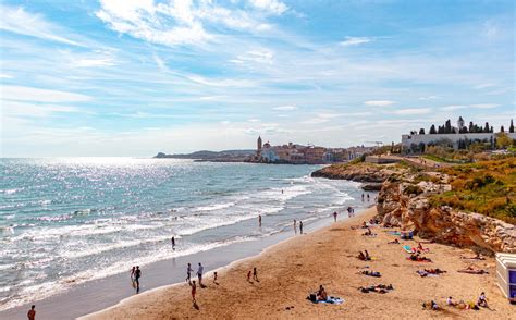 Barcelona to Sitges Tour: Is This Guided Trip Worth It?
