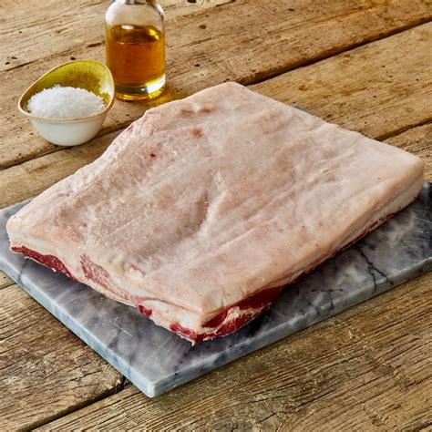 Crispy Delight: Savor the Scrumptious Skin Off Pork Belly- A Gourmet's Ultimate Feast!