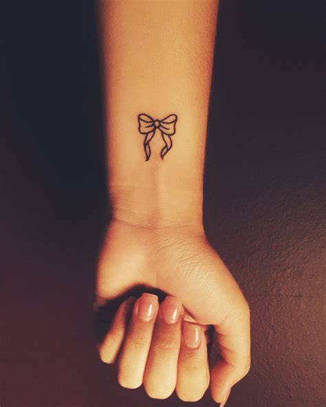 21 Small Bow Tattoo Ideas To Repeat Styleoholic