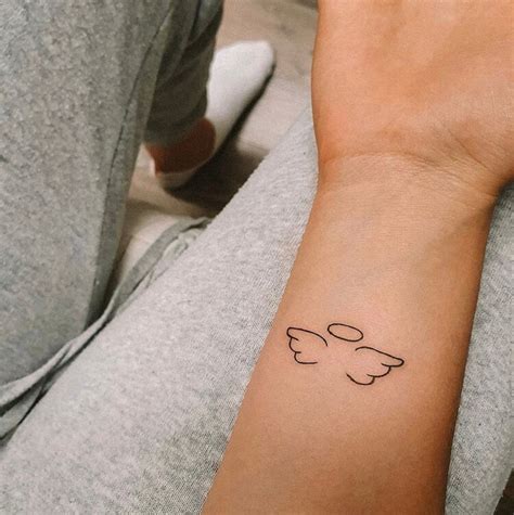 45 Unique Small Wrist Tattoos for Women and Men Simplest