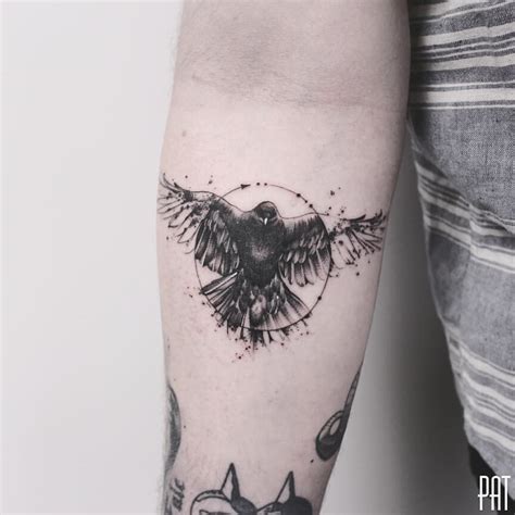 60+ Mysterious Raven Tattoos Cuded in 2020 Raven