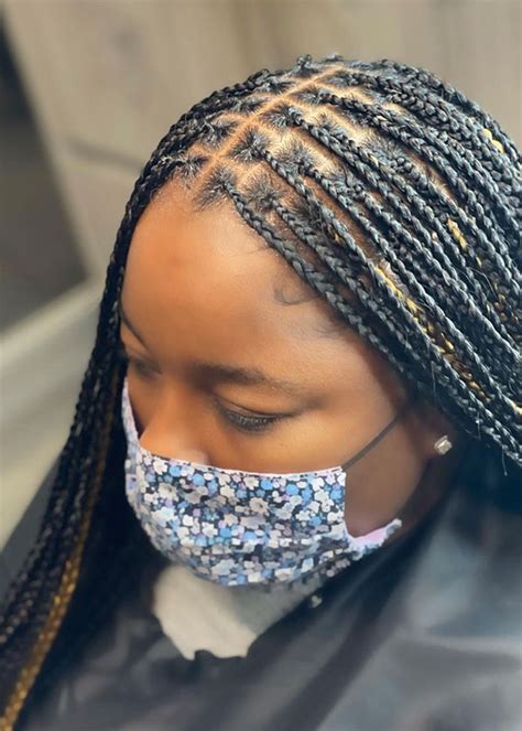 Unleash Your Inner Queen: Experience Glamorous and Effortless Small Knotless Box Braids!
