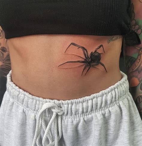 50 Pretty Side Tattoos for Girls