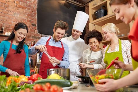 Small group cooking class