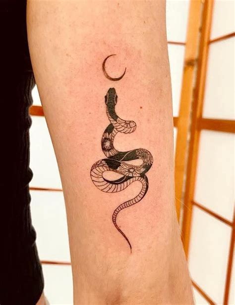 Snake Tattoos Female