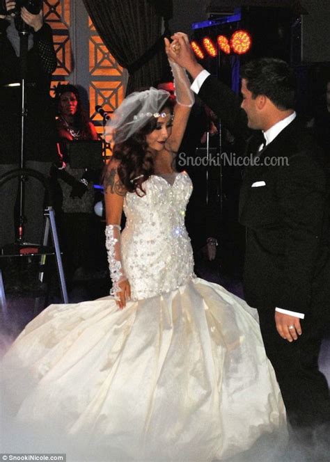 Snooki ties the knot: Inside the reality star's stunning wedding day