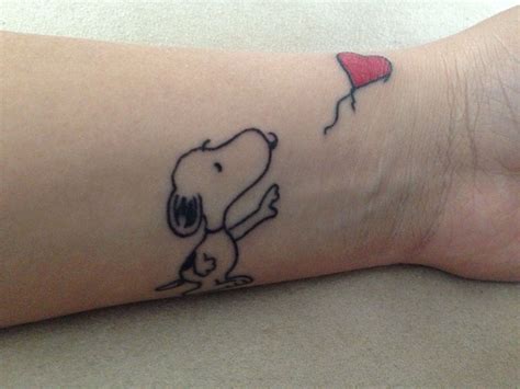 I just love snoopy Snoopy & Peanuts Tattoos Pinterest