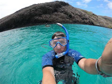 Snorkeling Pinzon Island