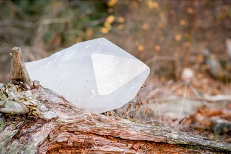 Unleash the Serenity of Snow Quartz: A Look into Its Healing Properties
