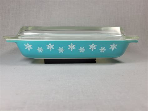 Snowflake Pattern Pyrex