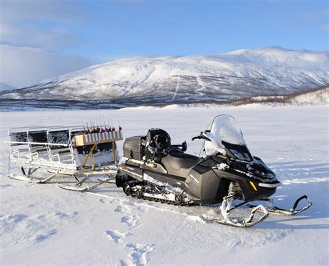 Snowmobile tour operator abisko