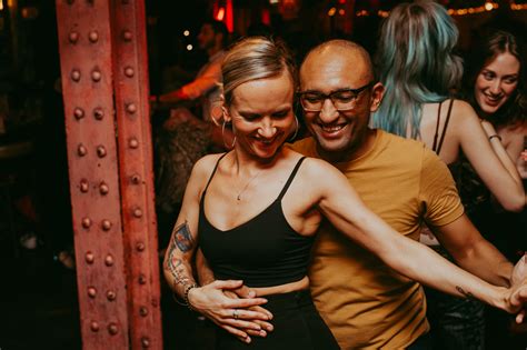 Social Dancing Salsa