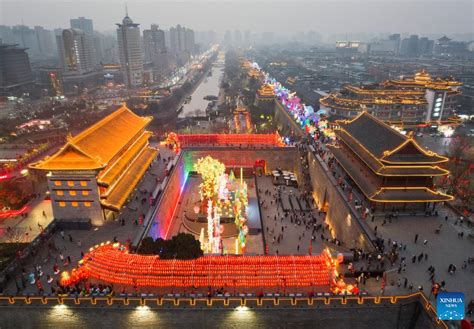 Socializing in Xi'an