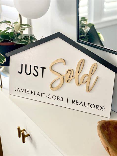 Sold sign with Realtor.com logo
