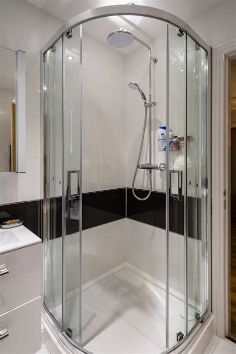 Some Useful Tips And Benefits Of Shower Enclosure