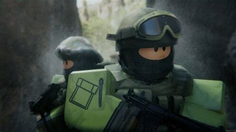 Someone really remade CS:GO in Roblox. : r/GlobalOffensive