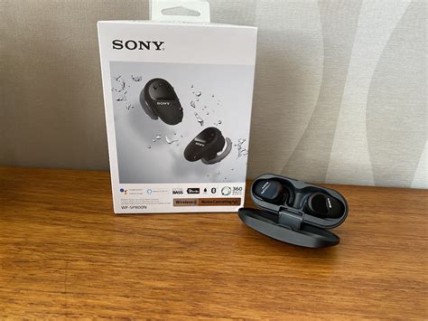 Sony WF-SP800N Earbuds controls