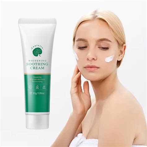 Soothing and De-Puffing Botanicals