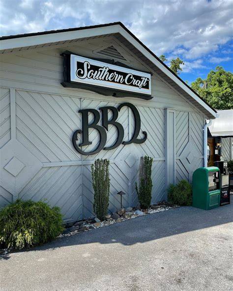 Indulge in Smoky Bliss at Southern Craft BBQ - Dine by the Serene Waters of Watauga Lake