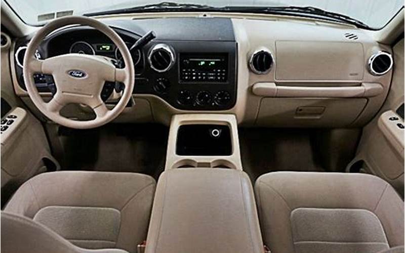 Spacious Interior Of Ford Expedition 2005